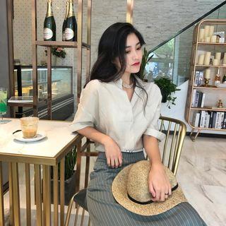 Plain Shirt / Striped High-waist Skirt