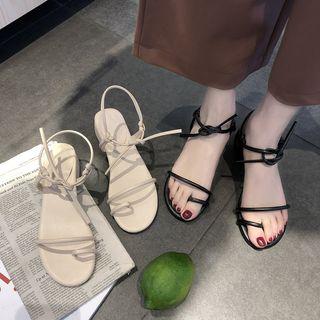 Faux Leather Loop-toe Low Heel Sandals