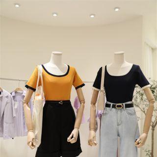 Contrast Stitch Short-sleeve Knit Top
