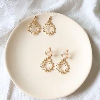 Wreath Drop Earring / Clip-on Earring