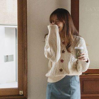 Floral Patterned Cable-knit Sweater Ivory - One Size