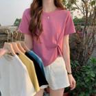 Short-sleeve Asymmetrical Design Cropped T-shirt