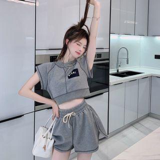 Mock-neck Printed Letter Cropped Top / High-waist Two Tone Wide Leg Shorts