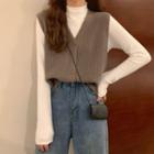 Single-breasted Sweater Vest / Long-sleeve Mock-neck Top