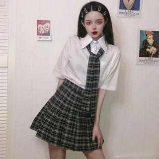 Elbow-sleeve Shirt / Plaid A-line Mini Pleated Skirt