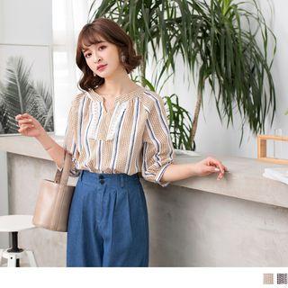 V-neck Lace Trim Pattern Top