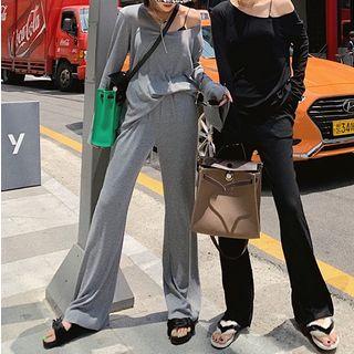 Open Back Flared-sleeve T-shirt / High-waist Wide-leg Pants