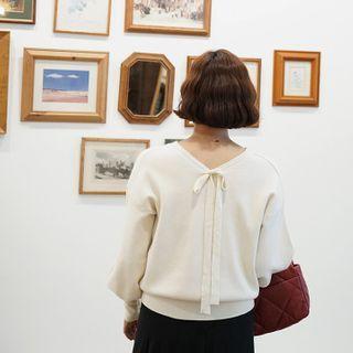 V-neck Beribboned Bishop-sleeve Knit Top