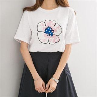 Round-neck Sequined-flower T-shirt