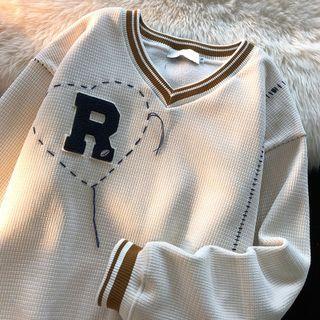 Lettering Contrast Stitch V-neck Sweater