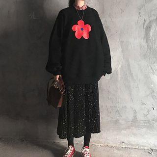 Flower Pullover / Dotted Pleated Midi Skirt