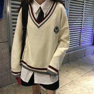 V-neck Striped Sweater / Plain Shirt