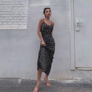 Open-back Dotted Sleeveless Dress