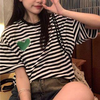 Short-sleeve Striped Heart Print T-shirt Stripes - Black & White - One Size