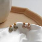 Houndstooth Button Eat Stud