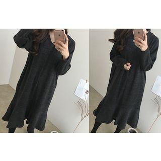 V-neck Ruffle-hem Long Knit Dress