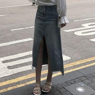 Asymmetric Frayed Hem Slit A-line Midi Denim Skirt