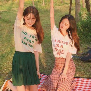 Set: Short Sleeve Letter Print T-shirt + Pleated A-line Skirt