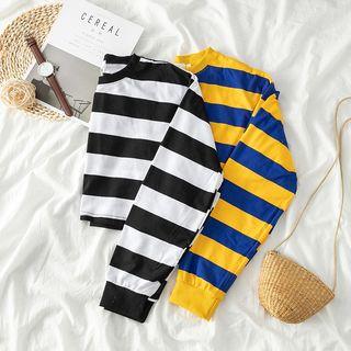 Long-sleeve Wide Stripe Cropped T-shirt