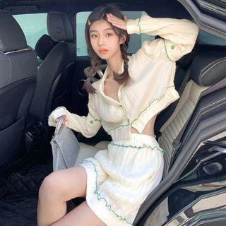 Long-sleeve Two-tone Cropped Top + Mini Skirt