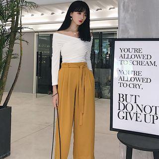 V-neck 3/4 Sleeve Wrapped T-shirt / Cropped Pants