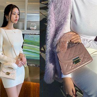 Faux-fur Trim Quilted Hand Bag With Strap