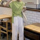 Short-sleeve Knotted T-shirt / Straight Fit Cropped Pants