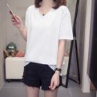 Short-sleeve Glitter V-neck T-shirt