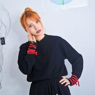 Frog-buttoned Sweatshirt