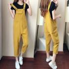 Set: Crew-neck Short-sleeve T-shirt + Cropped Jumper Pants