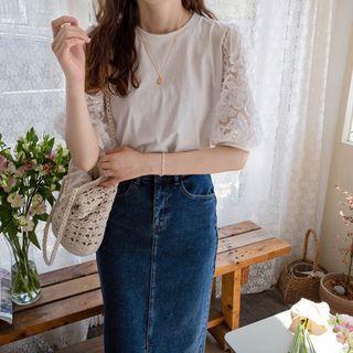 Lacy Puff-sleeve Top