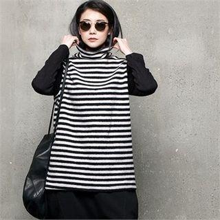 Slit High-neck Striped-panel Top
