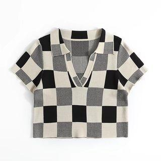 Short-sleeve Collar Plaid Knit Top