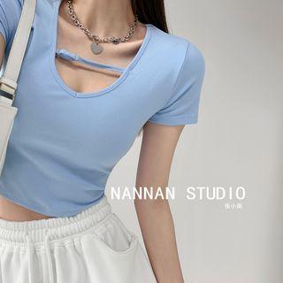 Buckled-front Crop T-shirt