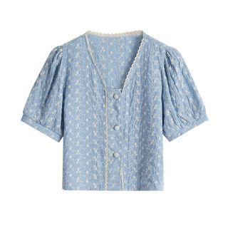 Lace Trim Floral Embroidered Short Sleeve Top