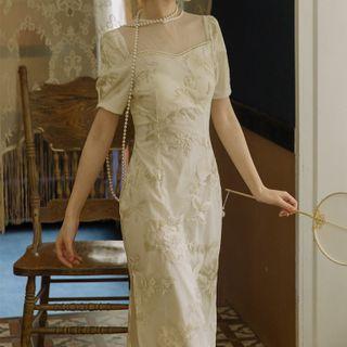 Short-sleeve Mesh Panel Floral Embroidered Qipao
