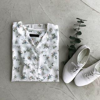 Open-placket Sheer Floral Top