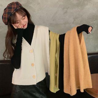 Button Knit Vest / Turtleneck Long-sleeve Top