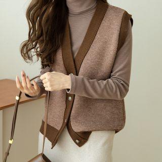 Plunge-neck Contrast-trim Knit Vest