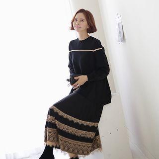 Contrast-trim Pleat-back Sweater