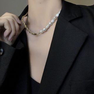 Faux Pearl Alloy Necklace White Faux Pearl - Gold - One Size