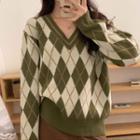 Long-sleeve V-neck Plaid Knit  Sweater