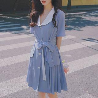 Short-sleeve Tie-waist Pleated A-line Dress