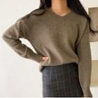 V-neck Sweater / Plaid Midi A-line Skirt