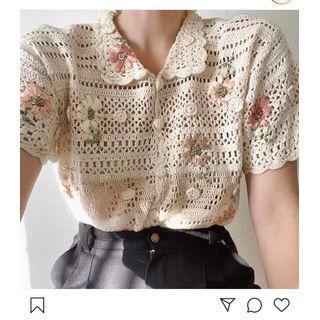 Short-sleeve Floral Embroidered Pointless Knit Cardigan