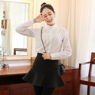 Frill-neck Dotted Blouse