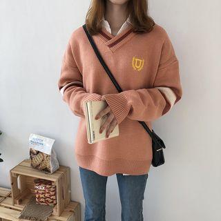 Logo Embroidered V-neck Sweater