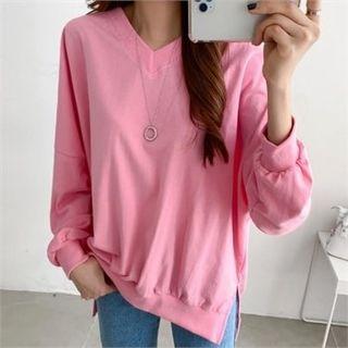 V-neck Slit-hem Pullover