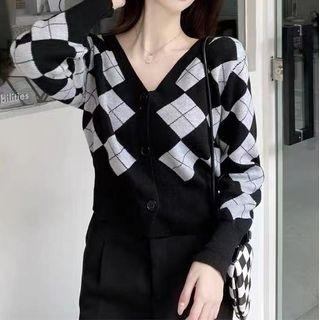 Argyle Cardigan White & Black - One Size