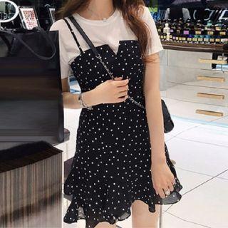 Short-sleeve T-shirt / Spaghetti Strap Dotted Dress / Set